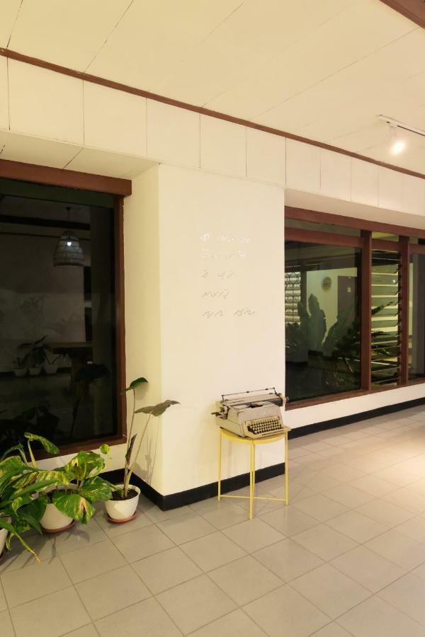 ホテル ラレム バンダールランプン エクステリア 写真